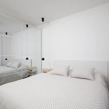 Nest & Work Retreat Apartment *