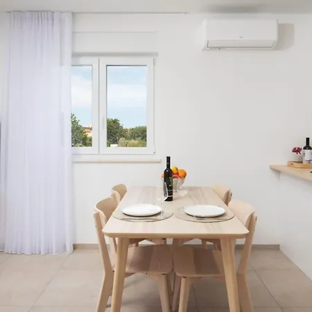 Nest & Work Retreat Pula