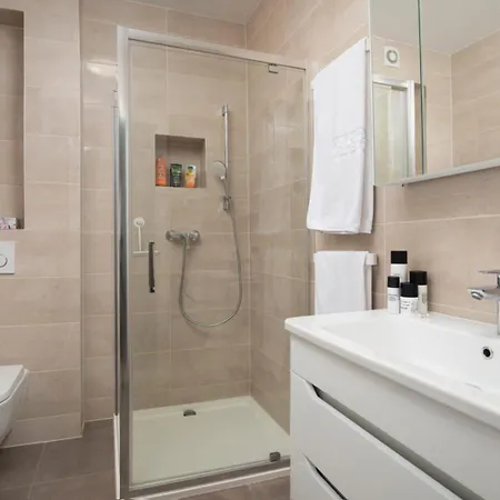 Nest & Work Retreat *