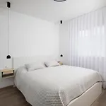 Nest & Work Retreat 아파트 풀라