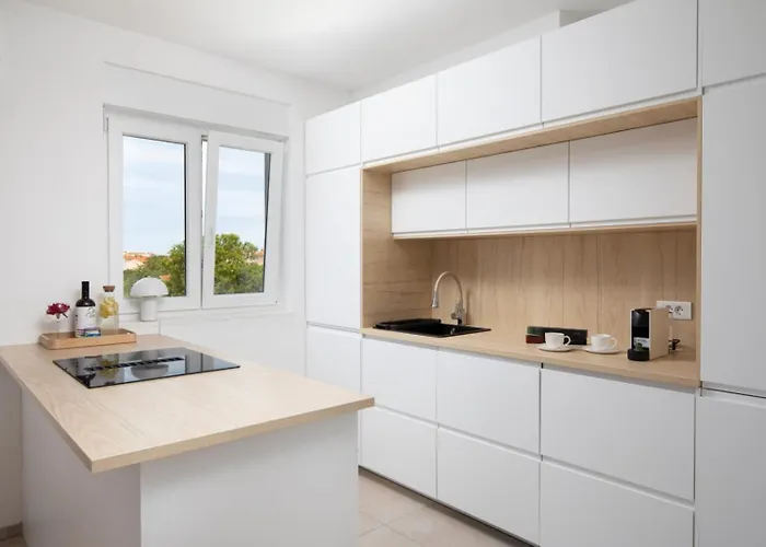 Nest & Work Retreat Apartment *